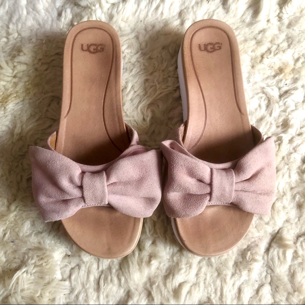 UGG Joan Platform Bow Suede Sandals In Pink, sz 8